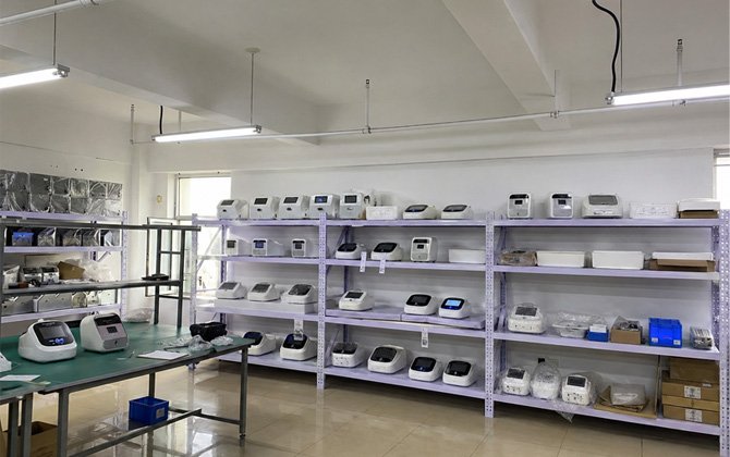 glove port integrity tester
